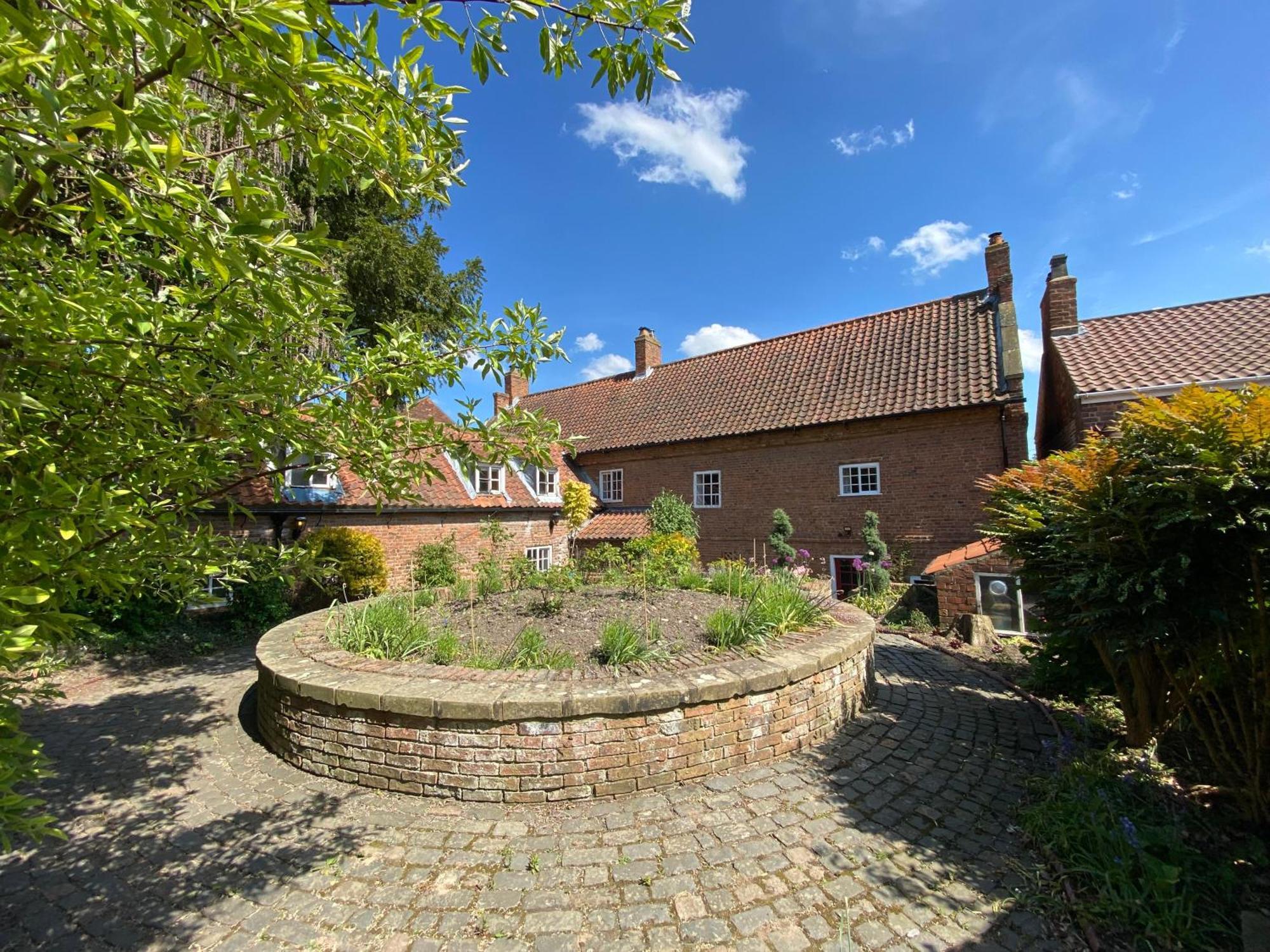 Papist Hall Cottages Barrow upon Humber Buitenkant foto